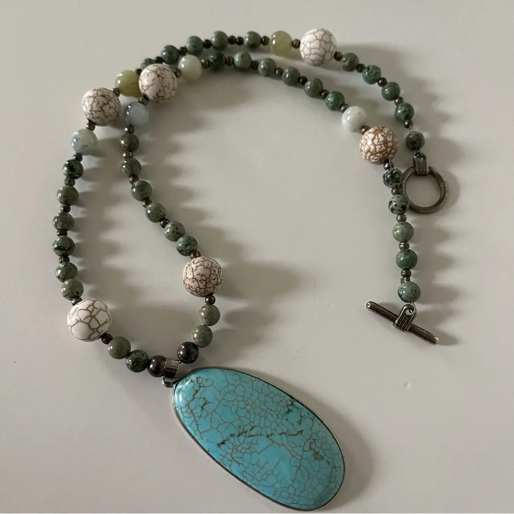 Southwestern Style Natural Stone Beaded Pendant Necklace